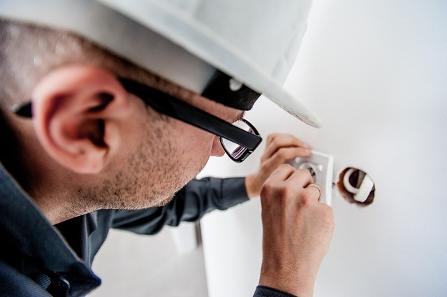 domestic electrical services, local electrician romsey, farnborough, camberley, bordon, liss, electrics petersfield, electrics hook,fleet, ascot, woking, guildford, oxshott, mattingley, riseley, ripley, rotherwick, basingstoke, farnham, liss